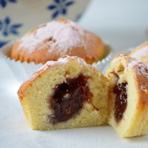 Muffin con confettura di fragole